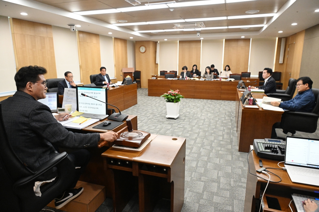 제242회 제2차 정례회 제2차 경제건설위원회 이미지(1)