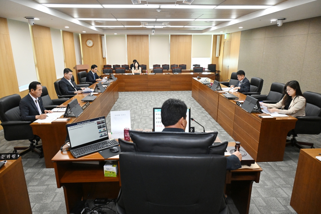 제247회 임시회 (폐회중) 제1차 의회운영위원회 이미지(3)