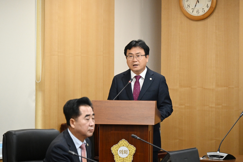 제242회 제2차 정례회 제1차 의회운영위원회 이미지(3)