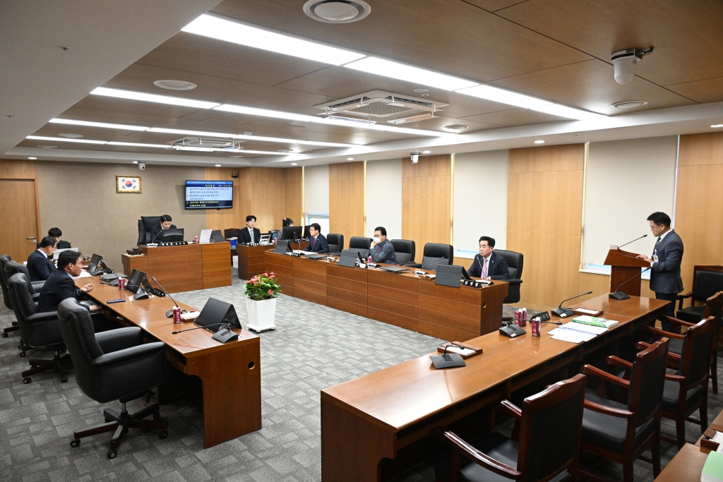 제242회 제2차 정례회 제1차 의회운영위원회 이미지(5)