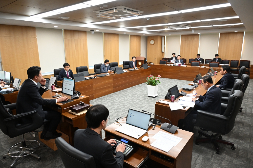 제242회 제2차 정례회 제1차 의회운영위원회 이미지(2)
