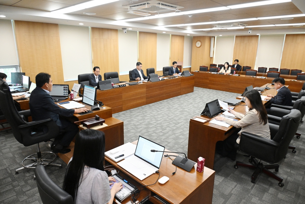 제247회 임시회 (폐회중) 제1차 의회운영위원회 이미지(2)