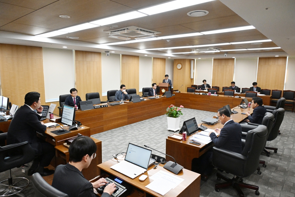 제242회 제2차 정례회 제1차 의회운영위원회 이미지(6)