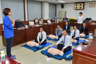 의원 심폐소생술 교육 대표이미지