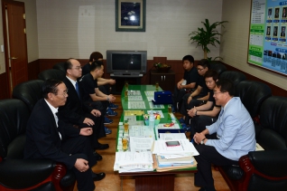 이순걸 부의장 울주군청 볼링선수단 일행 격려 대표이미지