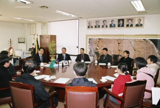 중국 용정시 용정중학교 학생 의회 방문 대표이미지