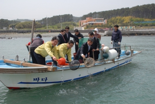 2011년 수자원조성사업 실시에 따른 방류행사 참석 대표이미지