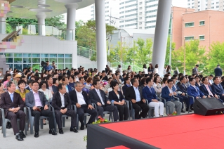 선바위 도서관 개관 1주년 기념 북콘서트 대표이미지