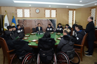 울주군 볼링팀 및 장애인 댄스스포츠팀 내방 대표이미지